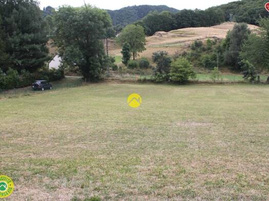 Terrain constructible à vendre 48 616 € 1 144 m² de terrain Vic-sur-Cère 15800