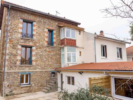 Maison à louer 835 € 5 pièces 4 chambres 300 m² Villeneuve-le-Roi 94290