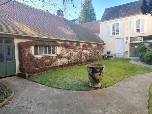 Maison à vendre 332 800 € 8 pièces 3 chambres 220 m² 317 m² de terrain Gasny 27620