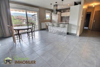Appartement à vendre 310 000 € 3 pièces 2 chambres 62,8 m² Dernier étage, Étage 2/2 Reignier-Ésery 74930
