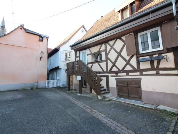 Maison de ville à vendre 199 000 € 4 pièces 3 chambres 127 m² 120 m² de terrain Centre Wintzenheim 68920