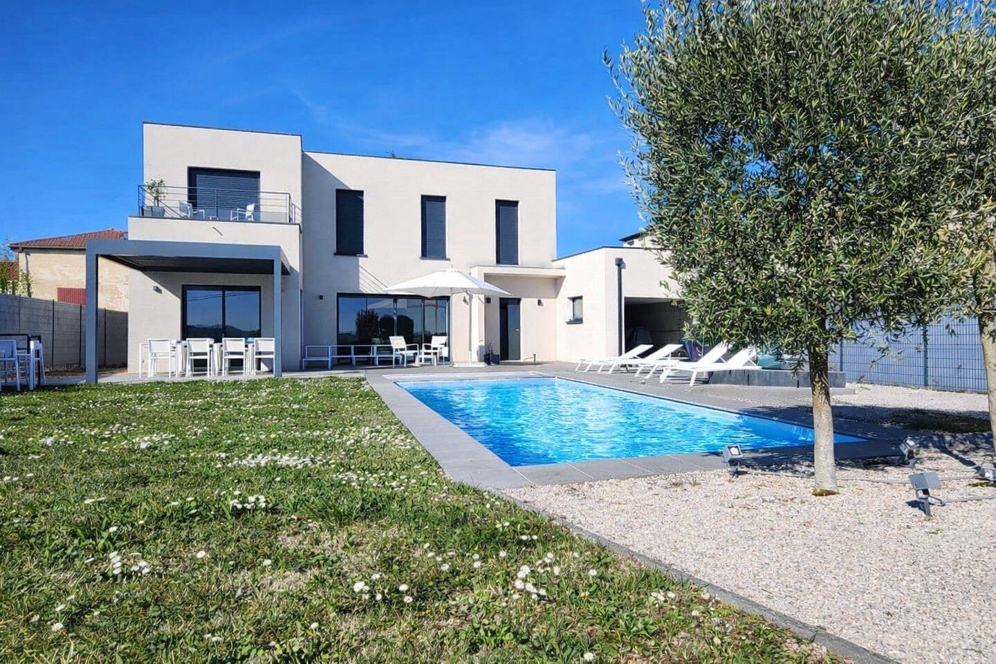 Maison à vendre, 200m², LA TOUR DE SALVAGNY