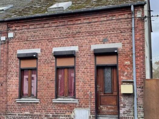 Maison à vendre 53 990 € 5 pièces 2 chambres 84 m² 144 m² de terrain Centre Ville Hirson 02500