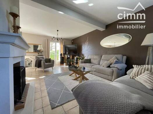 Maison à vendre 429 000 € 7 pièces 4 chambres 158 m² 2 200 m² de terrain Centre Ville Centre et Nord Coulommiers 77120