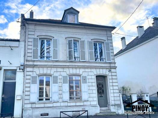 Maison à vendre 450 000 € 7 pièces 5 chambres 155 m² 188 m² de terrain Melun 77000