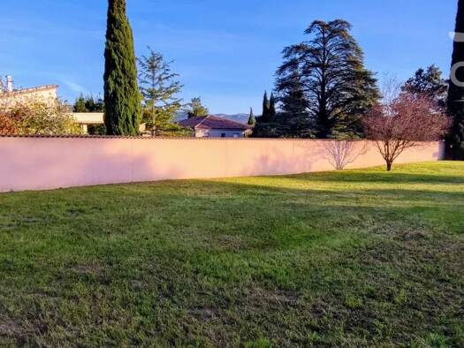 Terrain constructible à vendre 229 000 € 884 m² de terrain Sud Chabeuil 26120