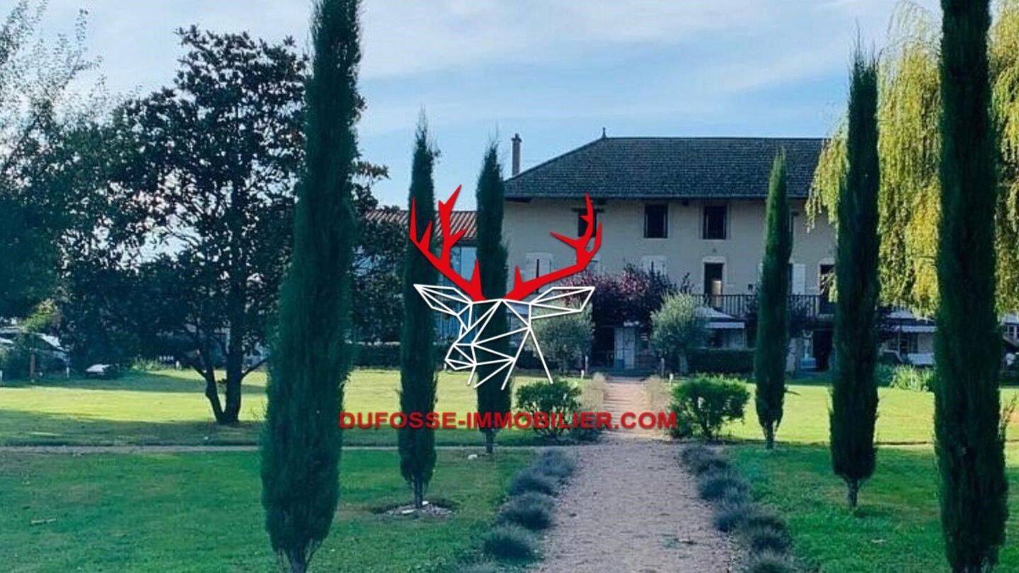 Maison à vendre, 577m², LA CHAPELLE DE GUINCHAY