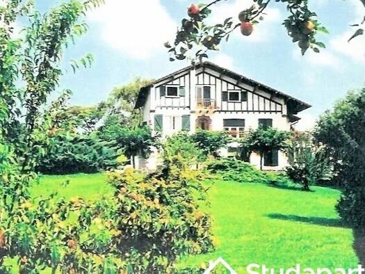 Studio à louer 570 € 1 pièce 2 chambres 12 m² 1er étage Ouest Hasparren 64240