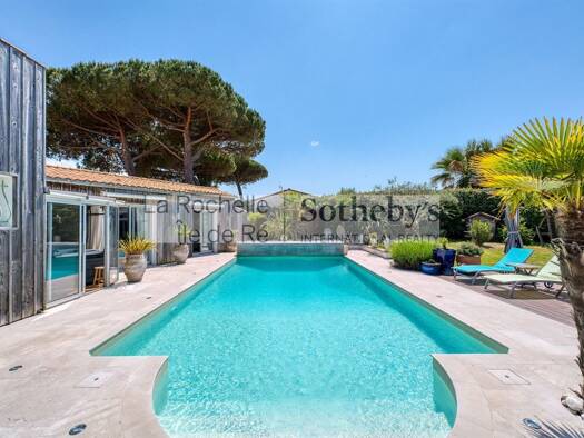 Maison à vendre 2 467 500 € 10 pièces 5 chambres 260 m² 1 247 m² de terrain Île De Ré Le Bois Plage en Re 17580