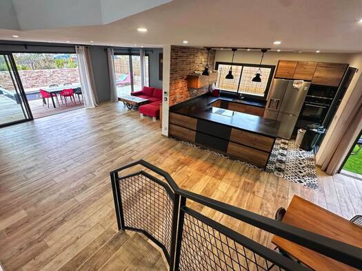 Maison à vendre - Première occupation 699 000 € 6 pièces 5 chambres 190 m² 386 m² de terrain Clapiers 34830