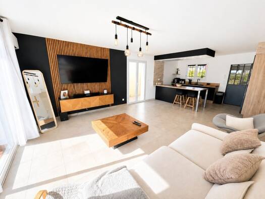 Maison de plain-pied à vendre 305 000 € 4 pièces 3 chambres 91 m² 310 m² de terrain Beauvoisin 30640