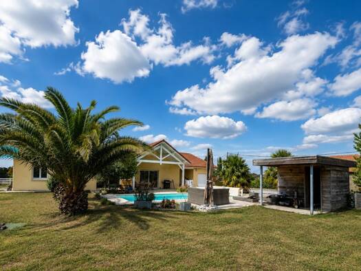 Maison à vendre 389 000 € 5 pièces 4 chambres 170 m² 2 223 m² de terrain Morlaàs 64160