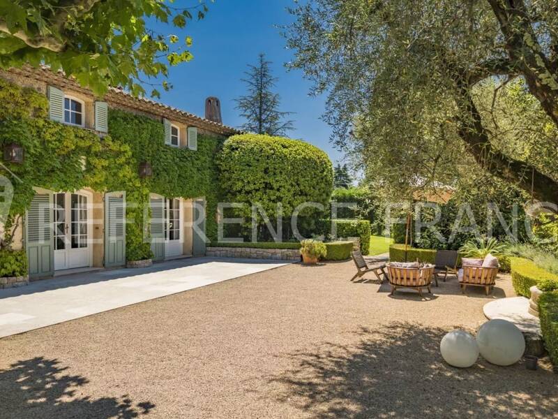Maison à louer, 300m², MOUGINS