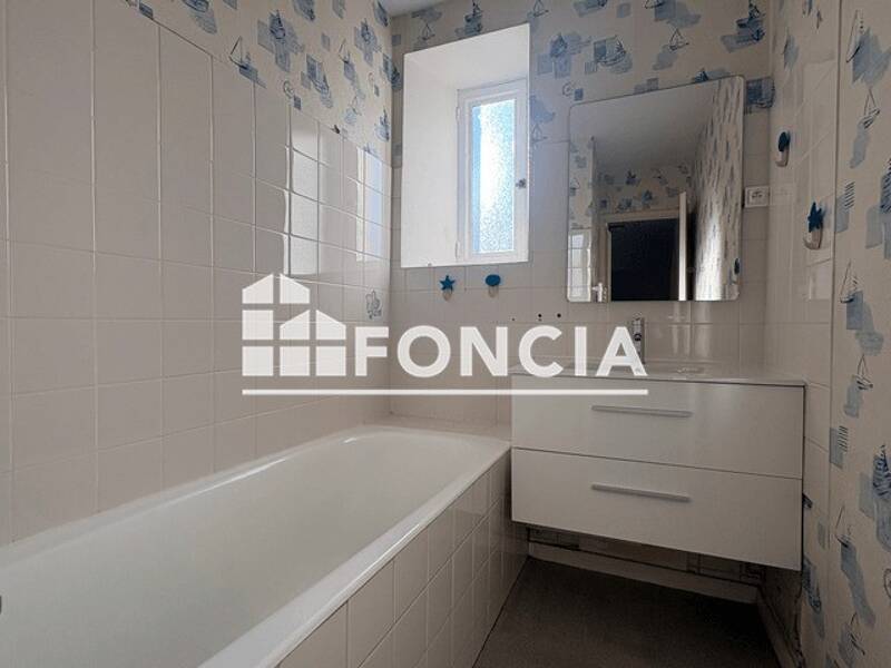 Maison à louer, 59m², VIZILLE