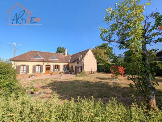 Maison à vendre 141 500 € 4 pièces 2 chambres 113 m² 999 m² de terrain Les Ormes 89110