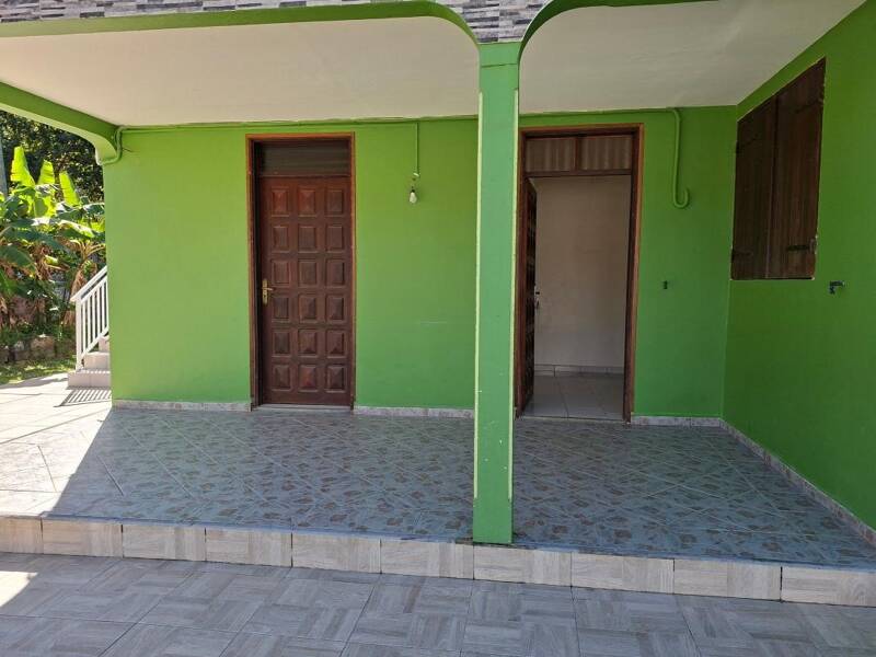 Maison à louer, 99m², LES ABYMES