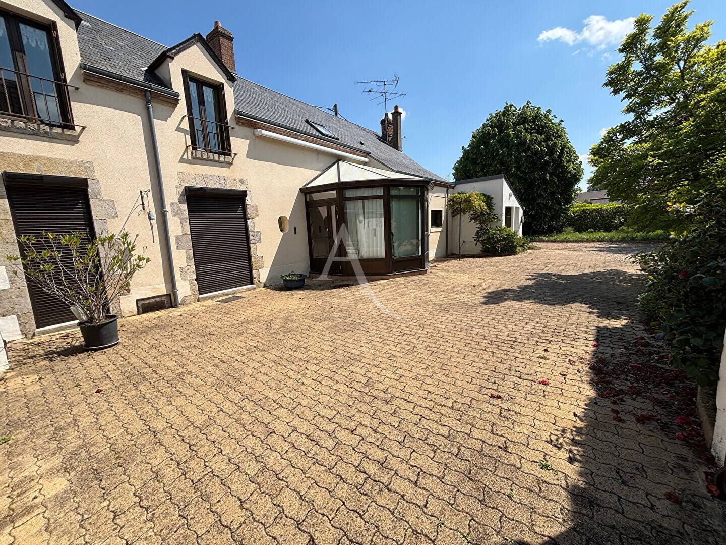 Maison à vendre, 165m², SAINT DENIS DE L'HOTEL