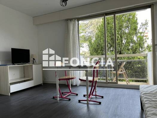 Appartement à vendre 69 900 € 1 pièce 24 m² Étage 3/5 Rechèvres-Bas Menus-Boulevard Chartres 28000