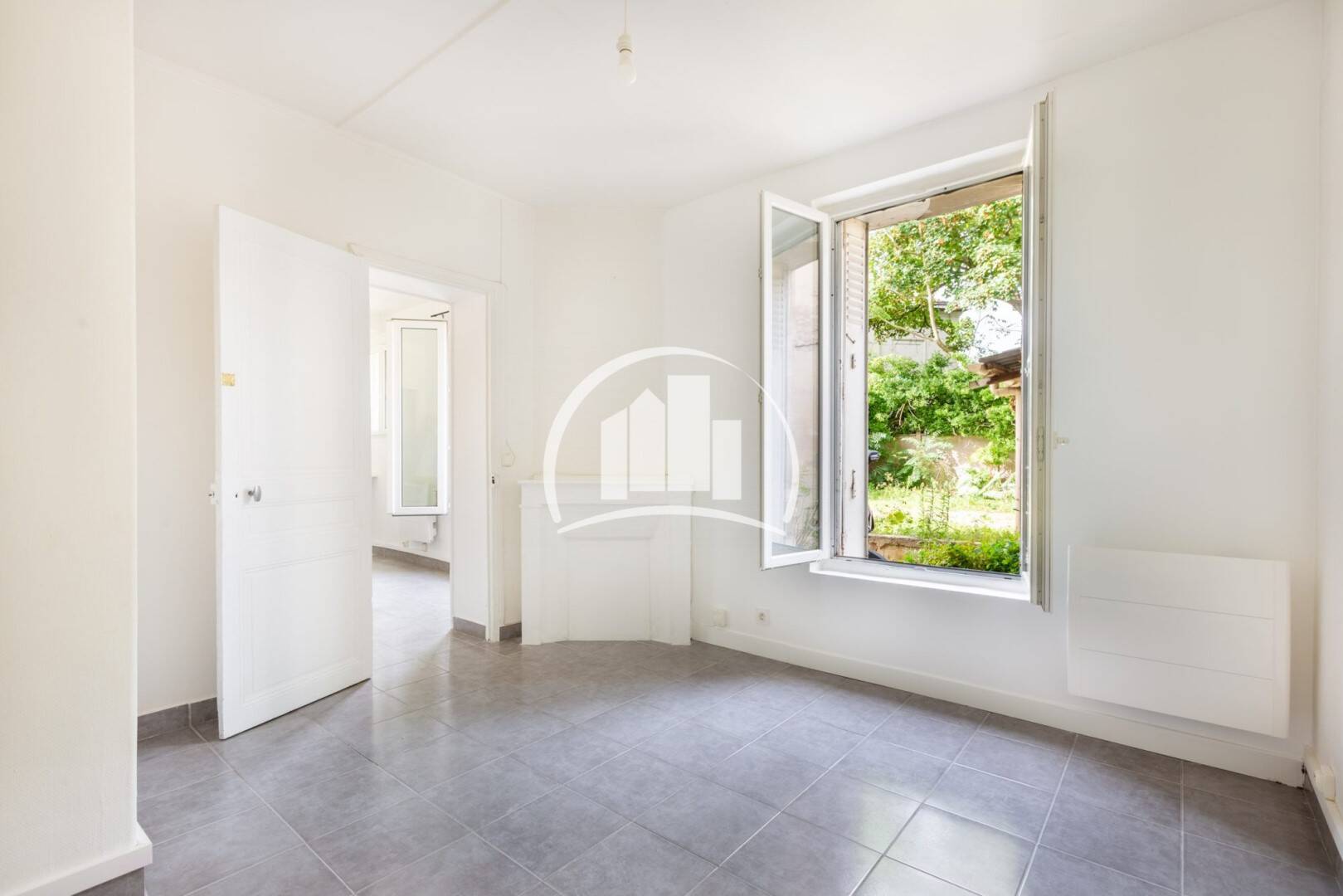 Maison à louer, 23m², SAINT MAUR DES FOSSES