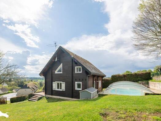 Maison à vendre 180 000 € 6 pièces 4 chambres 131 m² 1 626 m² de terrain Diege Ussel 19200