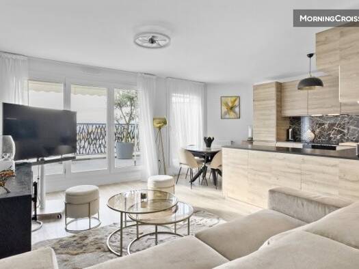 Appartement à louer 2 500 € 3 pièces 2 chambres 75 m² Centre Ville Aubervilliers 93300