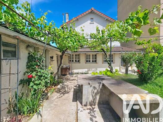 Maison à vendre 312 000 € 4 pièces 3 chambres 95,9 m² 317 m² de terrain Périchelles-Saint Hubert-Centre Gare-Abbesses Chelles 77500