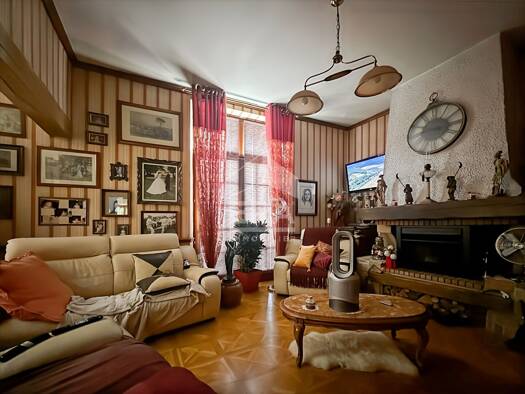 Maison à vendre 453 000 € 11 pièces 5 chambres 185 m² 1 302 m² de terrain Berry-au-Bac 02190