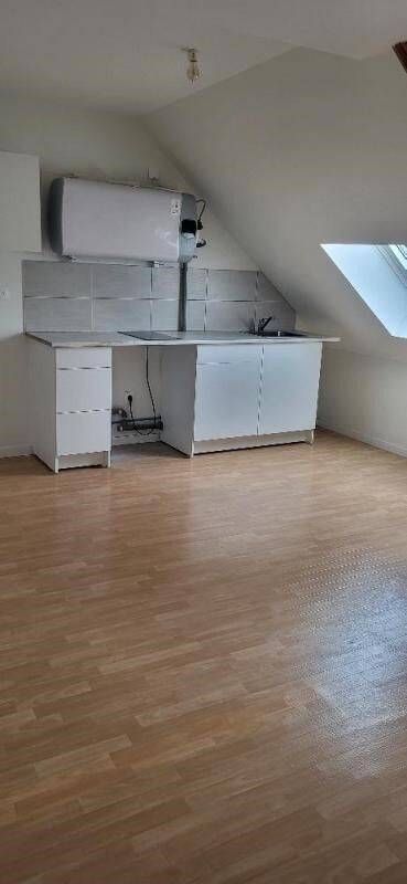 Maison à louer, 40m², VILLENEUVE SUR BELLOT