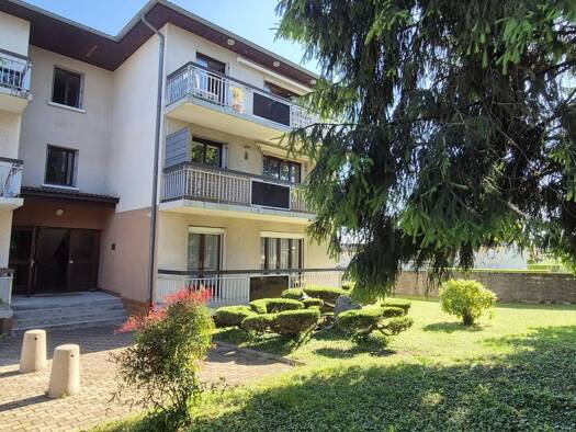 Appartement à vendre 208 000 € 3 pièces 2 chambres 66 m² Étage 2/2 Pont-de-Chéruy 38230