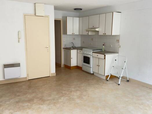 Appartement à louer 380 € 2 pièces 1 chambre 45 m² Est Saint-Junien 87200