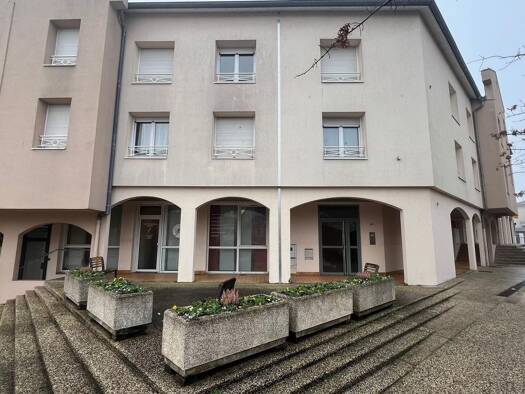 Boutique à louer 2 020 € 133 m² de surface de vente La Tour-de-Salvagny 69890