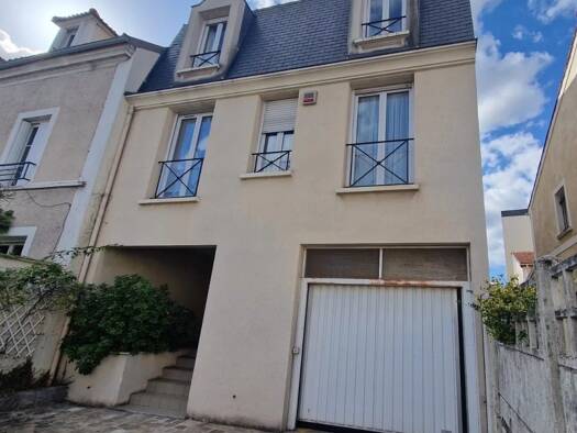 Appartement à louer 870 € 2 pièces 1 chambre 31,5 m² Étage 2/2 Croissy-sur-Seine 78290