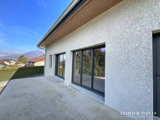 Duplex à vendre 190 000 € 1 pièce 71,3 m² Étage 1/1 Challes-les-Eaux 73190