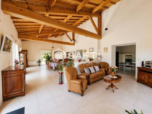 Maison à vendre 380 000 € 6 pièces 3 chambres 197 m² 3 972 m² de terrain Saint-Martin-des-Tilleuls 85130
