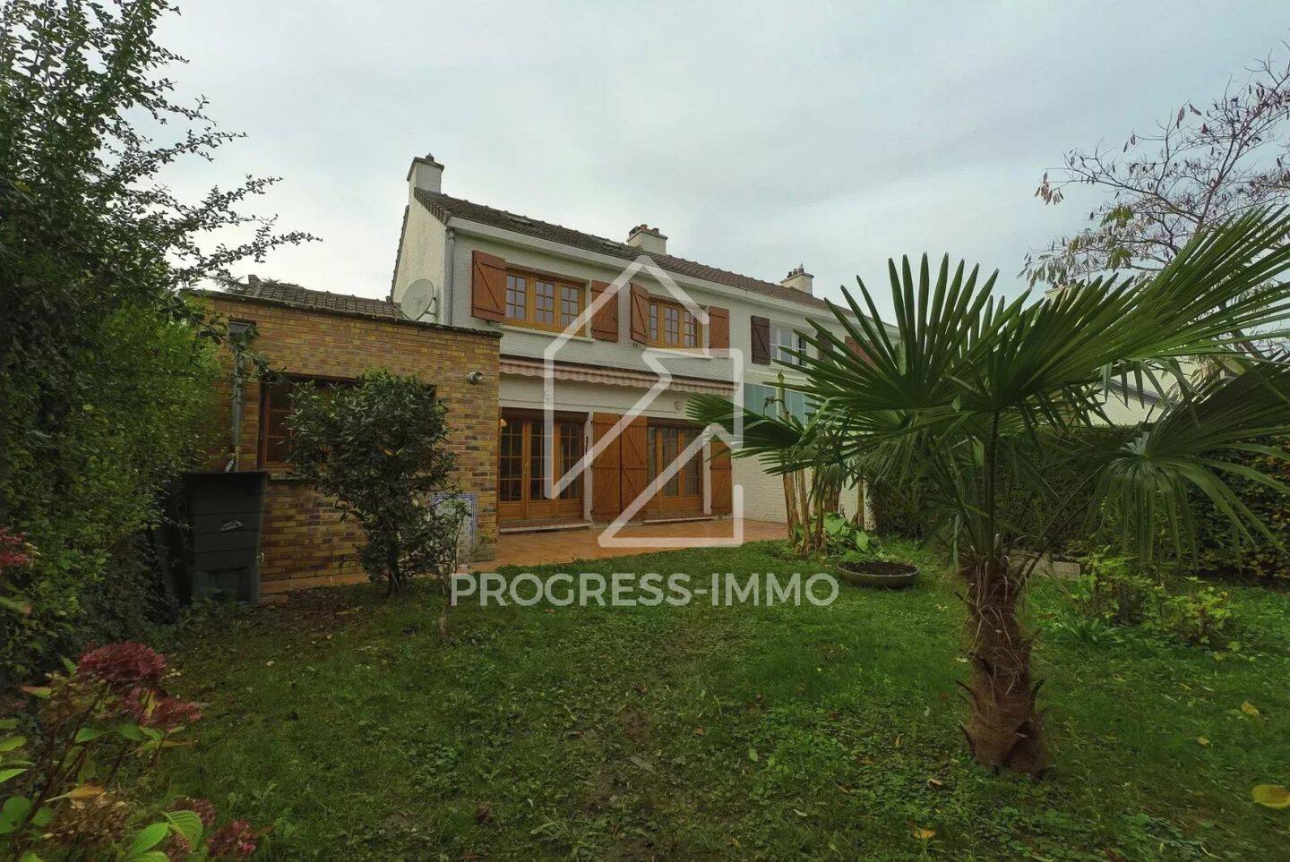 Maison à vendre, 107m², COMBS LA VILLE