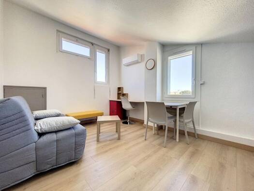 Appartement à louer 404 € 1 pièce 17 m² Étage 3/3 Saint Martin Perpignan 66000