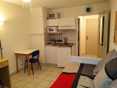 Appartement à louer 400 € 1 pièce 18 m² Saint Jean-Saint Genies Avignon 84000