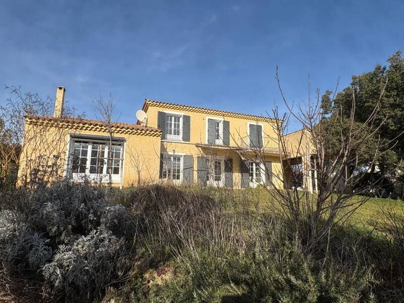 Maison à louer, 216m², SEILLONS SOURCE D'ARGENS