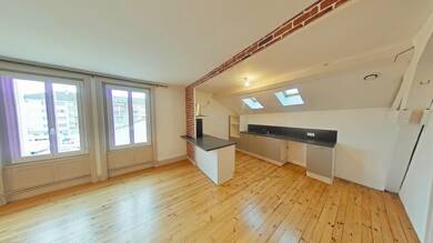 Appartement à vendre 129 000 € 3 pièces 2 chambres 109 m² 2ème étage Feurs 42110