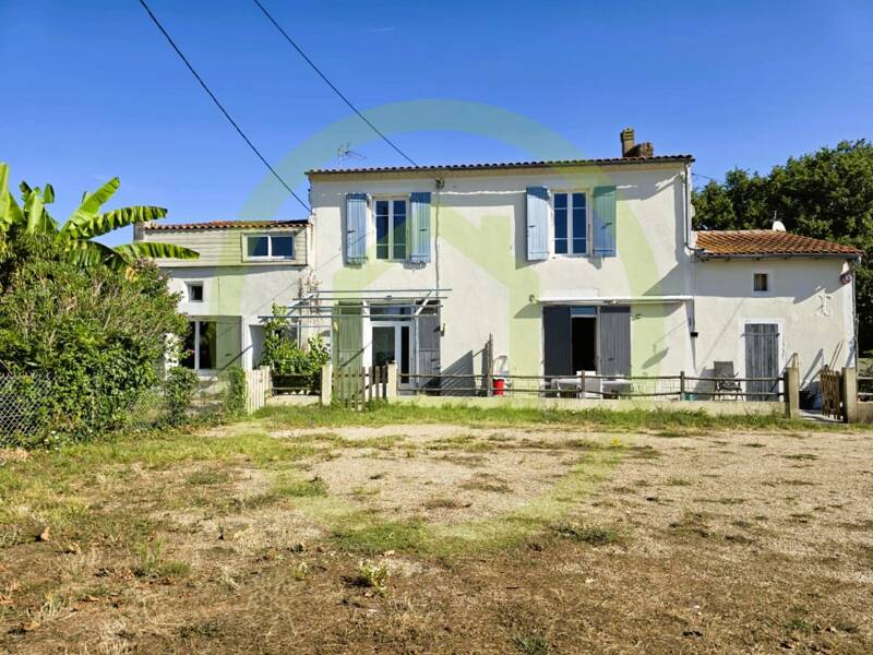 Maison à vendre, 207m², CHENAC SAINT SEURIN D'UZET