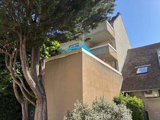 Appartement à vendre 191 000 € 4 pièces 3 chambres 85 m² Étage 1/2 Centre Chalon-sur-Saône 71100