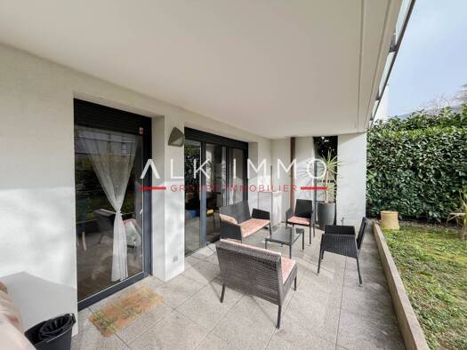 Appartement à vendre 370 000 € 3 pièces 2 chambres 69 m² RDC/2 Archamps 74160