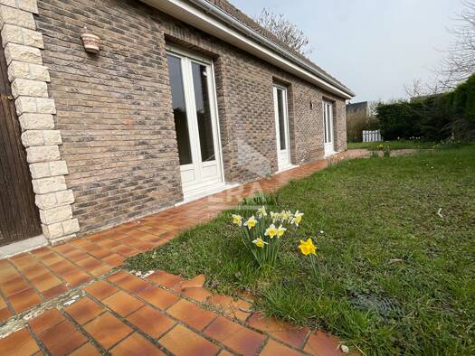 Maison de plain-pied à vendre 261 900 € 6 pièces 3 chambres 95 m² 529 m² de terrain Village Nord Téteghem-Coudekerque-Village 59229