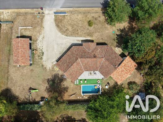 Maison à vendre 299 000 € 5 pièces 3 chambres 141 m² 1 554 m² de terrain Garat 16410