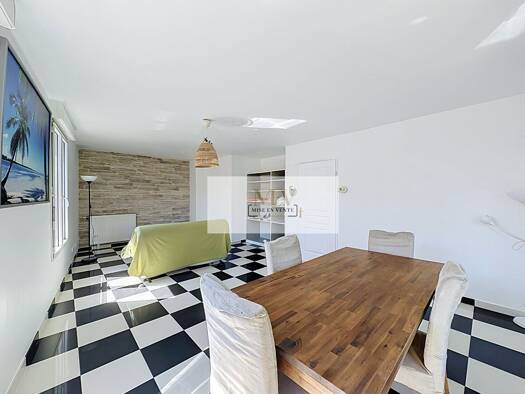 Appartement à vendre 255 000 € 3 pièces 2 chambres 66 m² Étage 1/2 Haute Île Neuilly-sur-Marne 93330