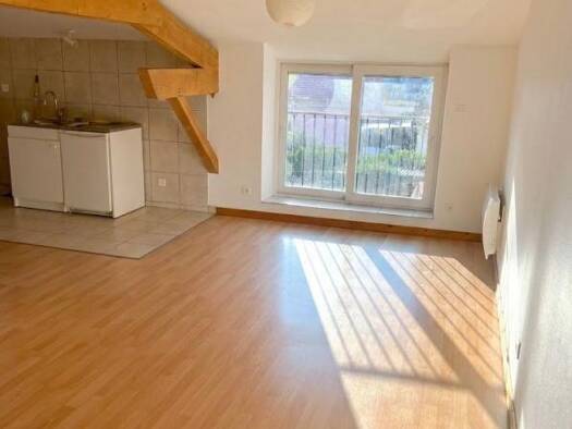 Appartement à louer 461 € 1 pièce 39 m² 2ème étage La Ville Tournon-sur-Rhône 07300