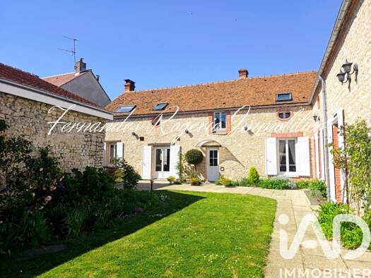 Maison à vendre 269 990 € 7 pièces 4 chambres 192 m² 1 208 m² de terrain Batilly-en-Gâtinais 45340