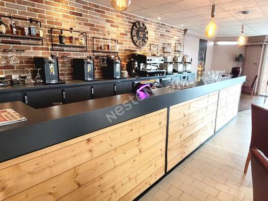 Bar / Café à vendre Fonds de commerce 154 000 € 150 m² d'espace de restauration Centre Ville Blois 41000