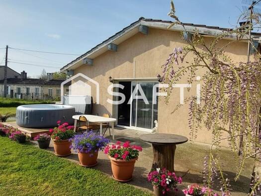 Maison de plain-pied à vendre 259 000 € 4 pièces 3 chambres 113 m² 697 m² de terrain Soussans 33460