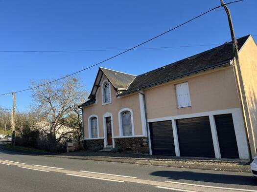 Maison de plain-pied à vendre 99 645 € 5 pièces 3 chambres 132 m² 1 271 m² de terrain Saint-Marcel 36200